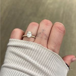 Beautiful oval engagement ring Gia certified on a 14k yg band
